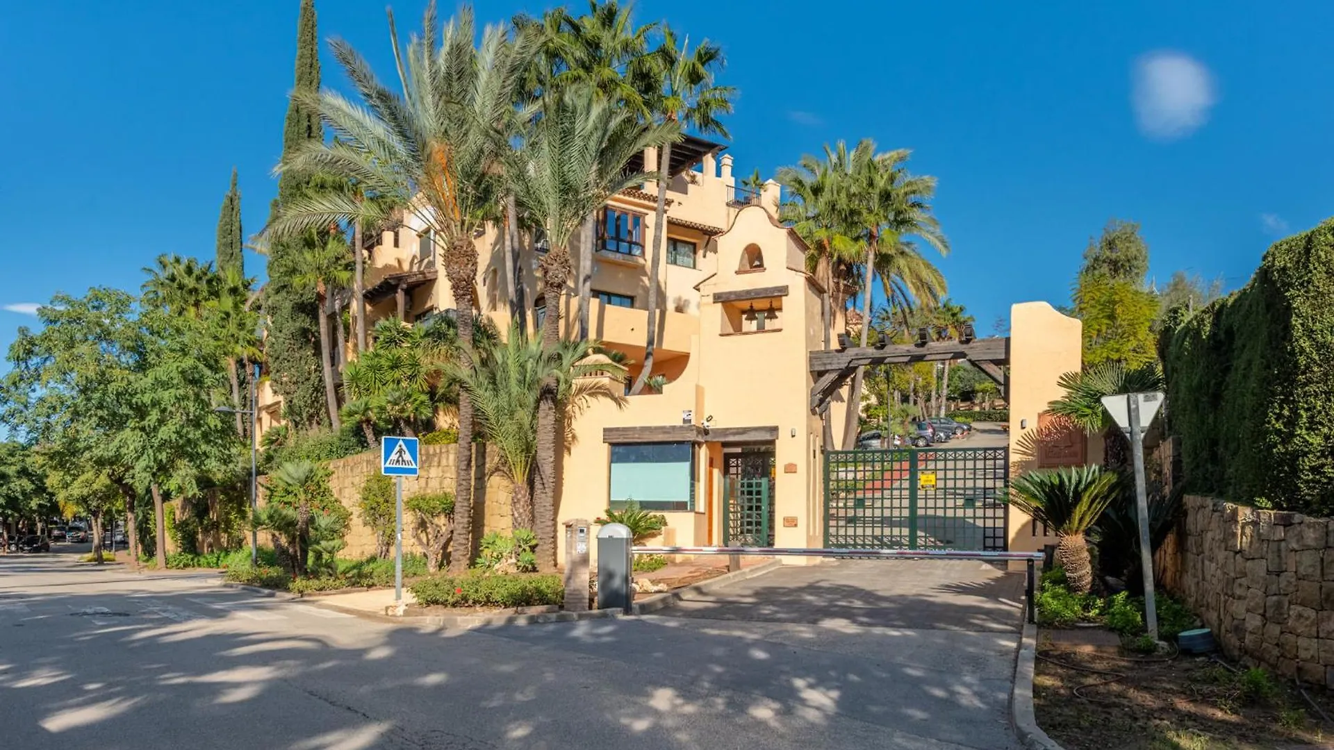 Campanario Apartment Estepona