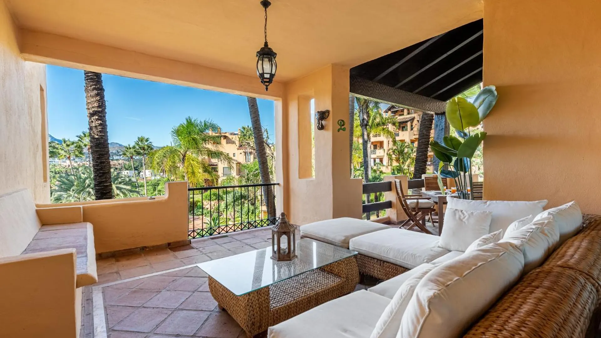 Campanario Apartment Estepona location